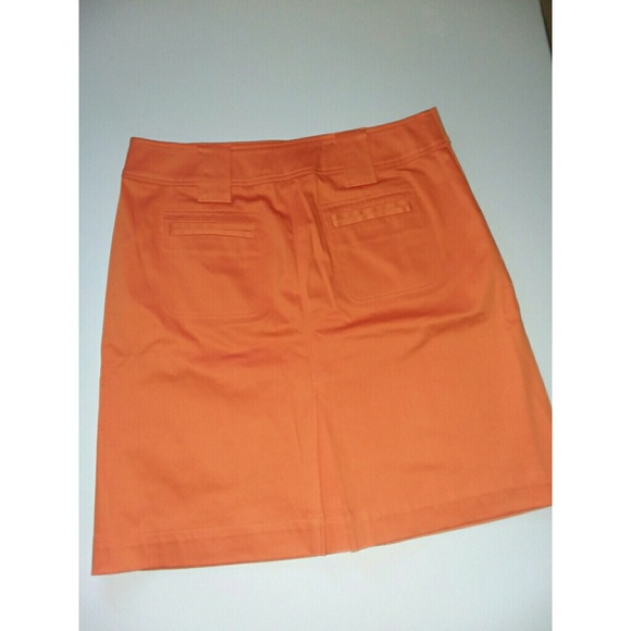 Saks button skirt - Picture 2 of 3